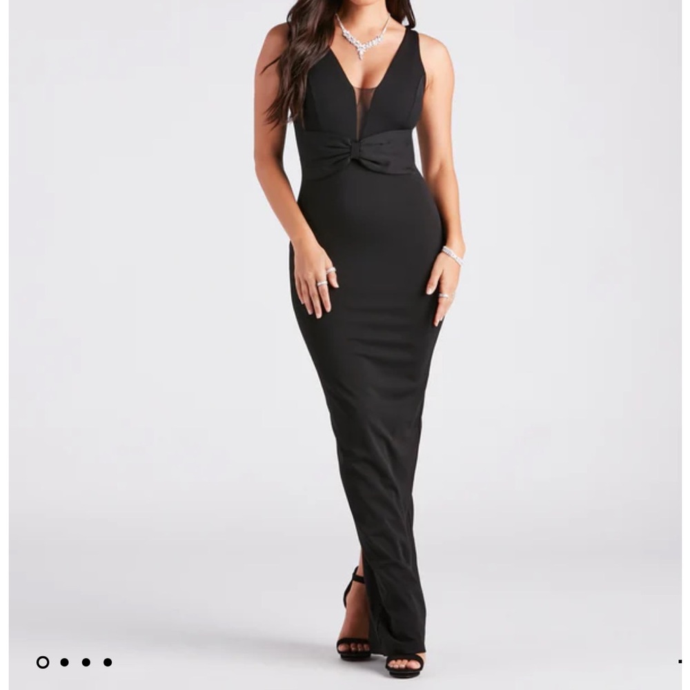 Windsor Janessa Formal Crepe Bow Long Dress